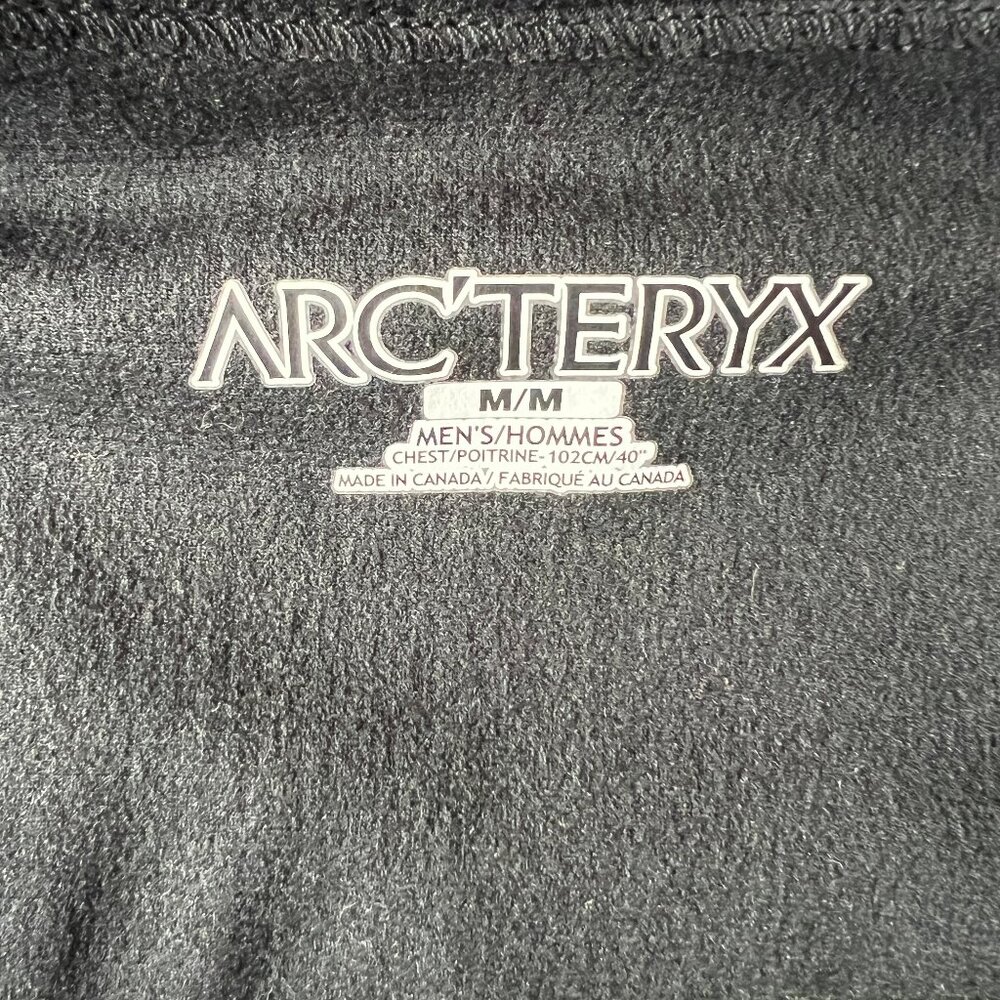NWOT Arc'teryx Vintage 'Covert' full zip jacket size M in Green Bean - men's - Picture 3 of 9